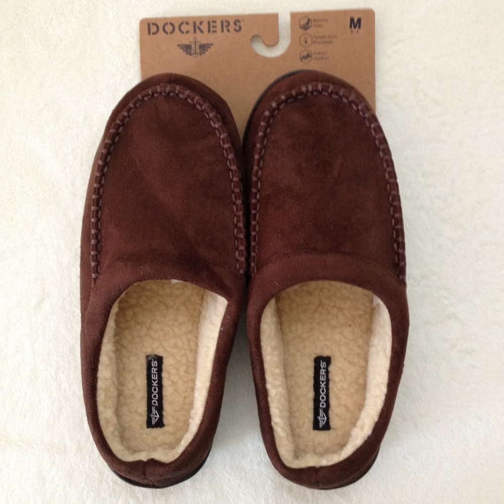 Dockers Men's Slipper Brown, Size Med. Indoor-Outdoor